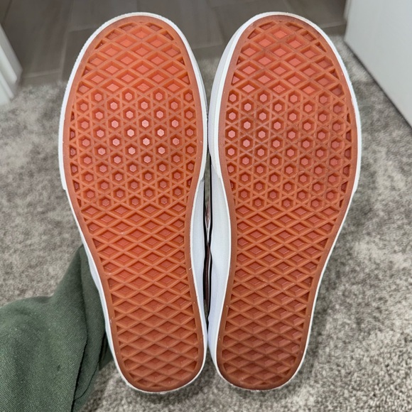 Vans - Picture 3 of 4